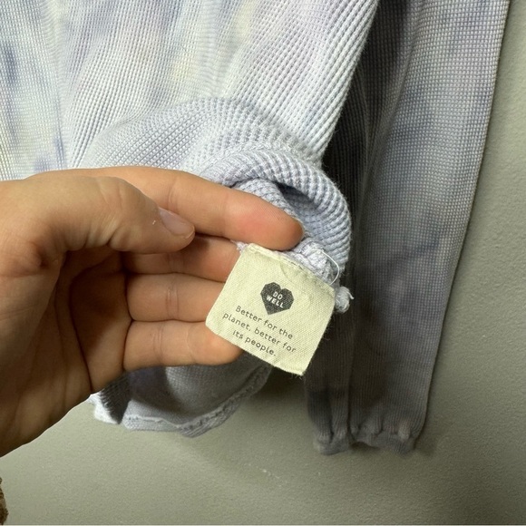 Madewell MWL Waffle Half-Zip Shirttail Sweatshirt in Tie-Dye in Pale Dawn - Picture 11 of 12